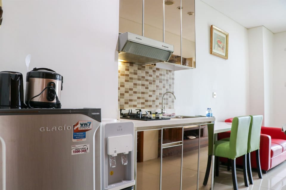 Apartment | Private kitchen | Full-size fridge, stovetop, electric kettle, rice cooker