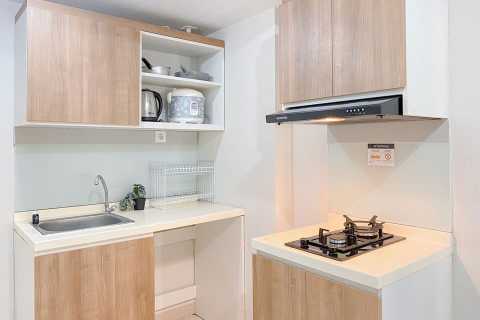 Apartment | Private kitchen | Full-size fridge, stovetop, rice cooker