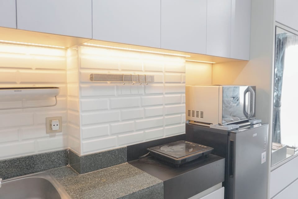 Studio | Private kitchen | Full-size fridge, microwave, stovetop, rice cooker