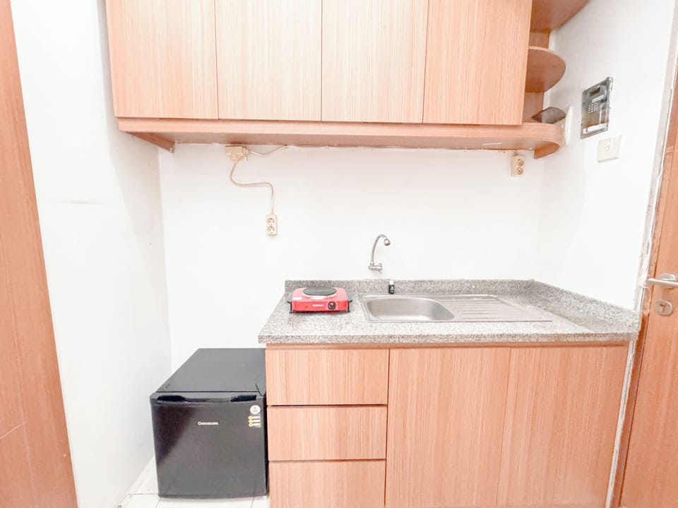 Studio | Private kitchen | Full-size fridge, stovetop, rice cooker