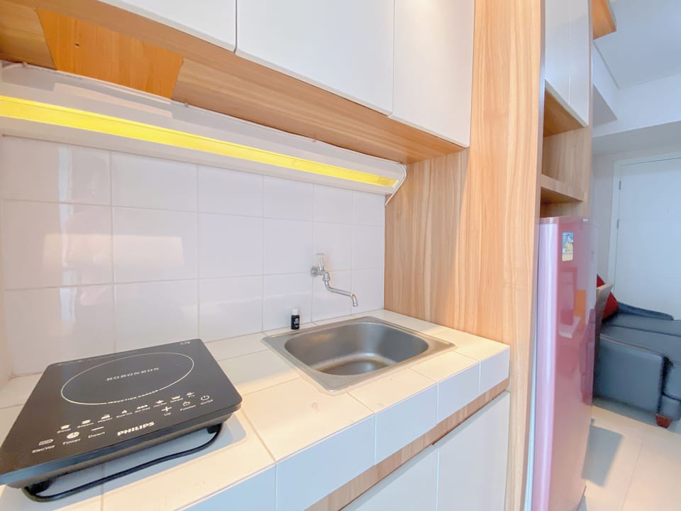 Apartment | Private kitchen | Full-size fridge, stovetop, rice cooker