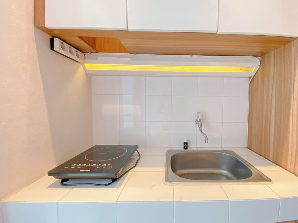 Apartment | Private kitchen | Full-size fridge, stovetop, rice cooker