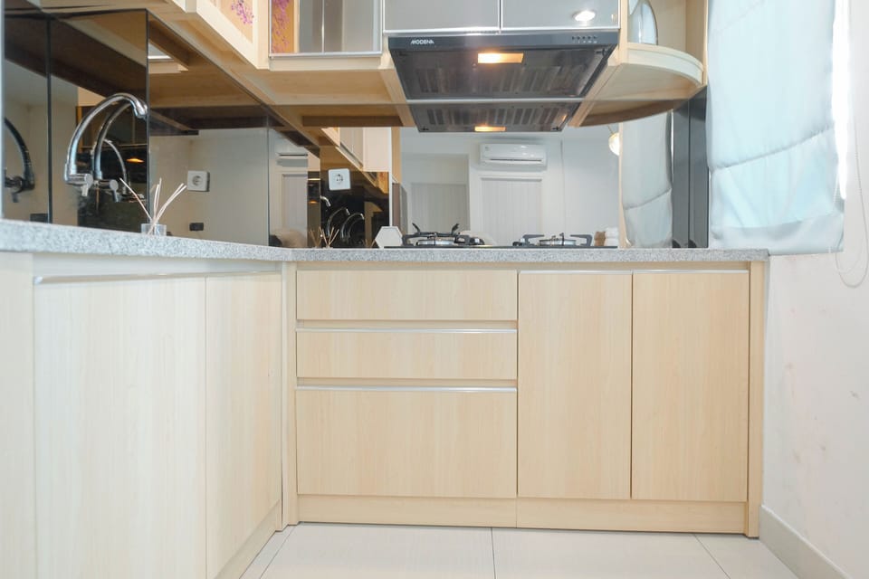 Apartment | Private kitchen | Full-size fridge, stovetop, rice cooker, dining tables
