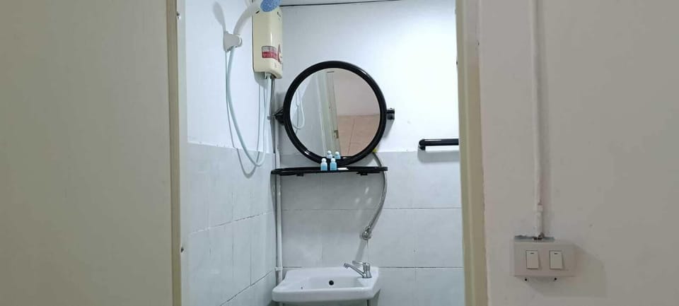 Shower, towels, soap, shampoo