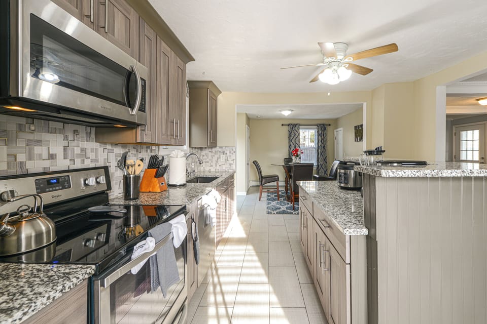House (2 Bedrooms) | Interior