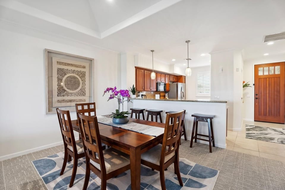 Villa, 2 Bedrooms | Dining
