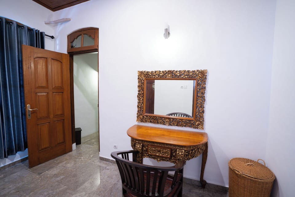 Superior Twin Room | Desk, free WiFi, bed sheets