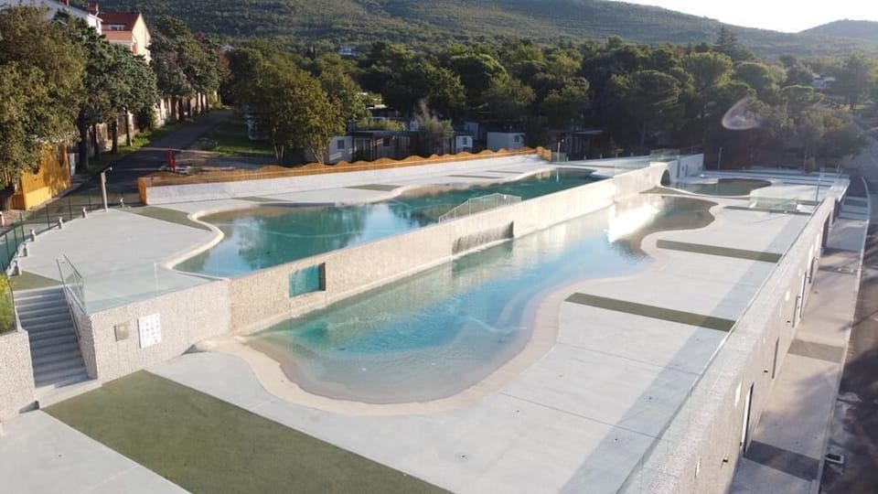 Seasonal outdoor pool