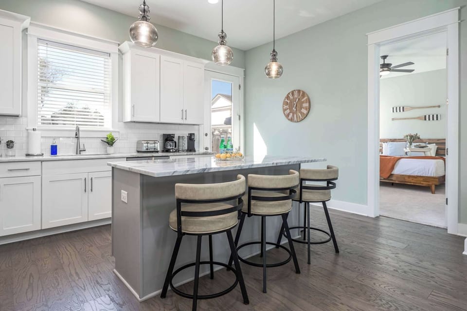 House, Multiple Beds, Patio, Garden View (Beach to Bay Tranquility ) | Private kitchen | Fridge, microwave, oven, stovetop