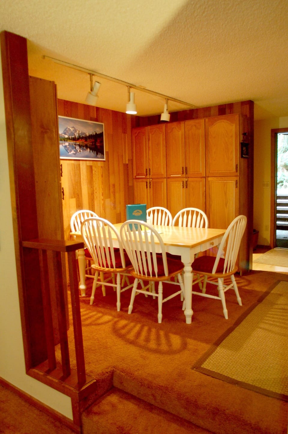Apartment, 2 Bedrooms, Smoking, Fireplace | Dining room