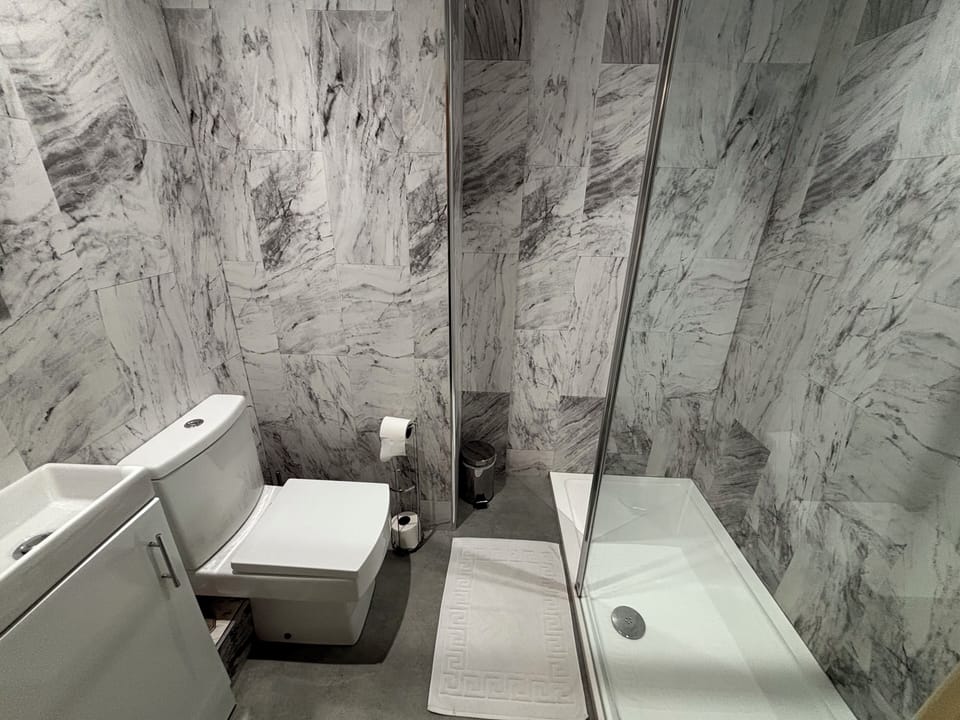 Shower, free toiletries, hair dryer (on request), towels