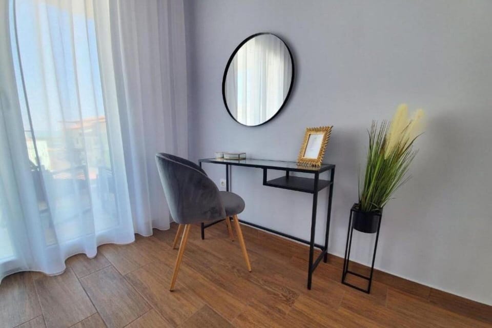 House | 3 bedrooms, individually furnished, iron/ironing board