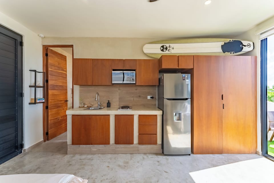Junior Studio, 1 King Bed with Sofa bed, Refrigerator, Golf View | Private kitchen | Fridge, microwave, stovetop, espresso maker