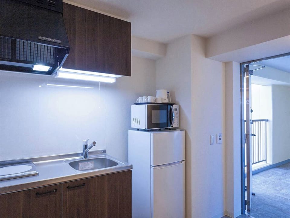 Premier Condo Double, Non Smoking | Iron/ironing board (on request), WiFi (free)