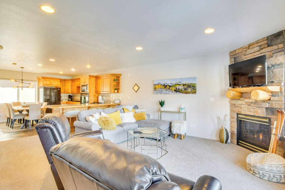 Apartment (3 Bedrooms) | Front of property