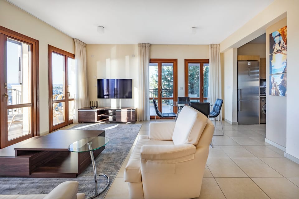 Apartment, 1 Bedroom, Terrace, Mountain View | Living room