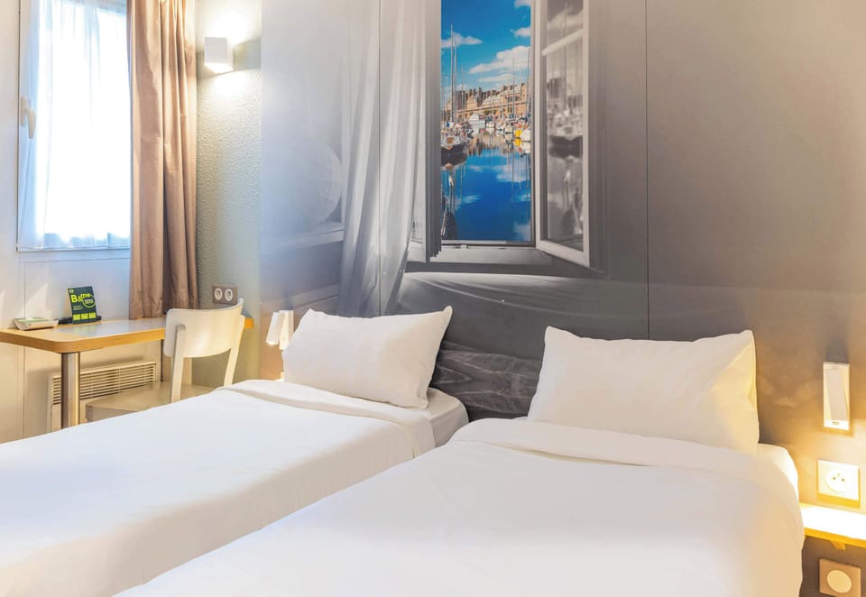 Twin Room, Non Smoking | Premium bedding, desk, soundproofing, free cribs/infant beds