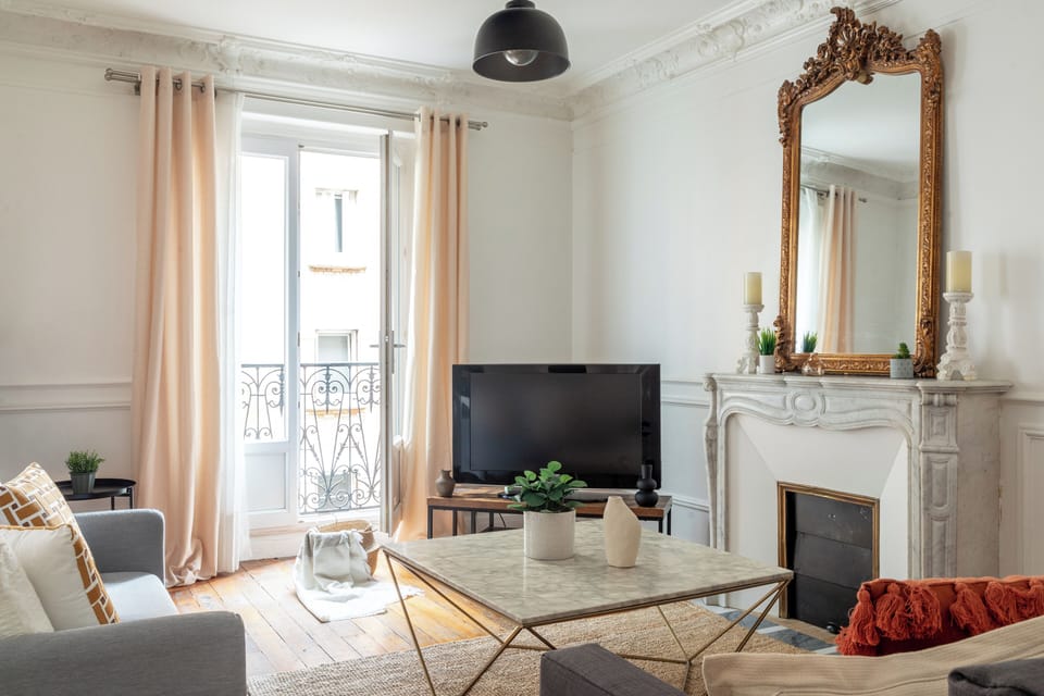 Basic Apartment | 2 bedrooms, iron/ironing board, cribs/infant beds, free WiFi