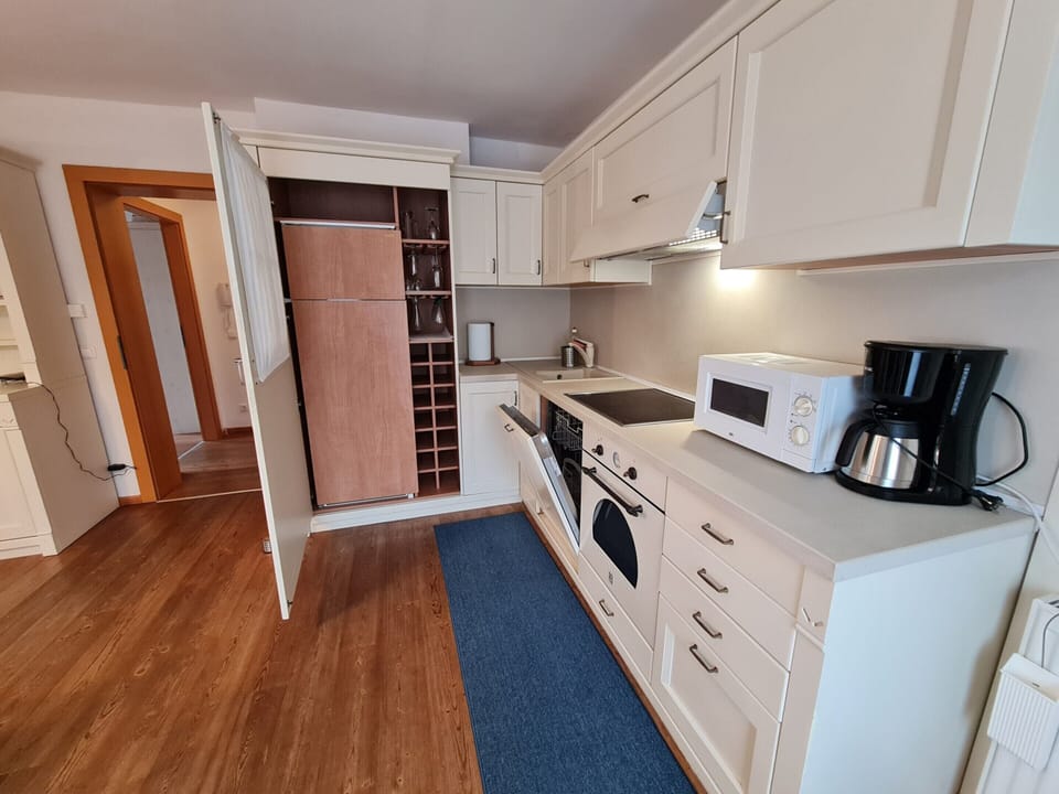 Apartment | Private kitchen | Fridge, oven, dishwasher, coffee/tea maker