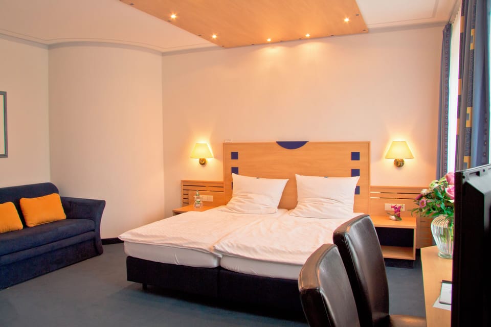Comfort Double Room | Desk, laptop workspace, soundproofing, free WiFi