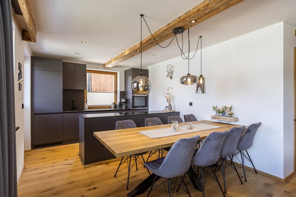 Apartment | Dining