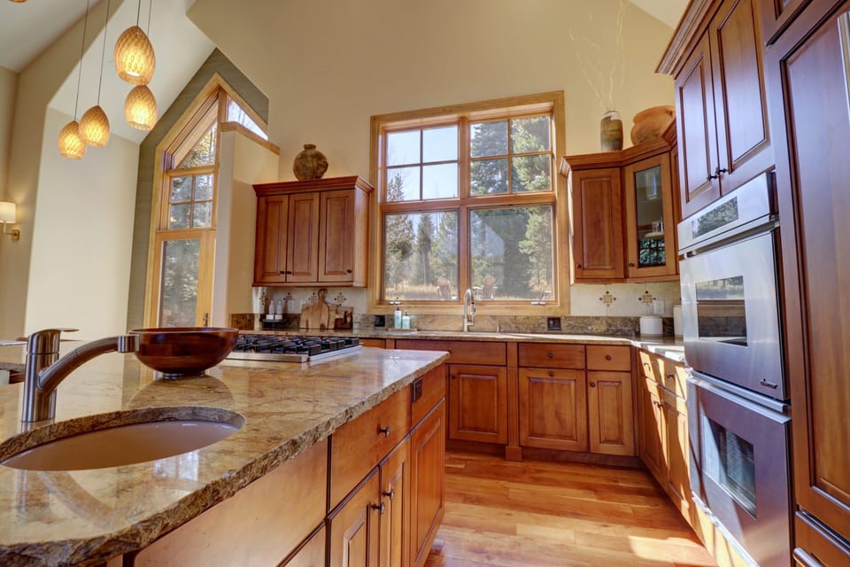 House, 4 Bedrooms | Private kitchen | Coffee/tea maker, fridge, oven, electric kettle