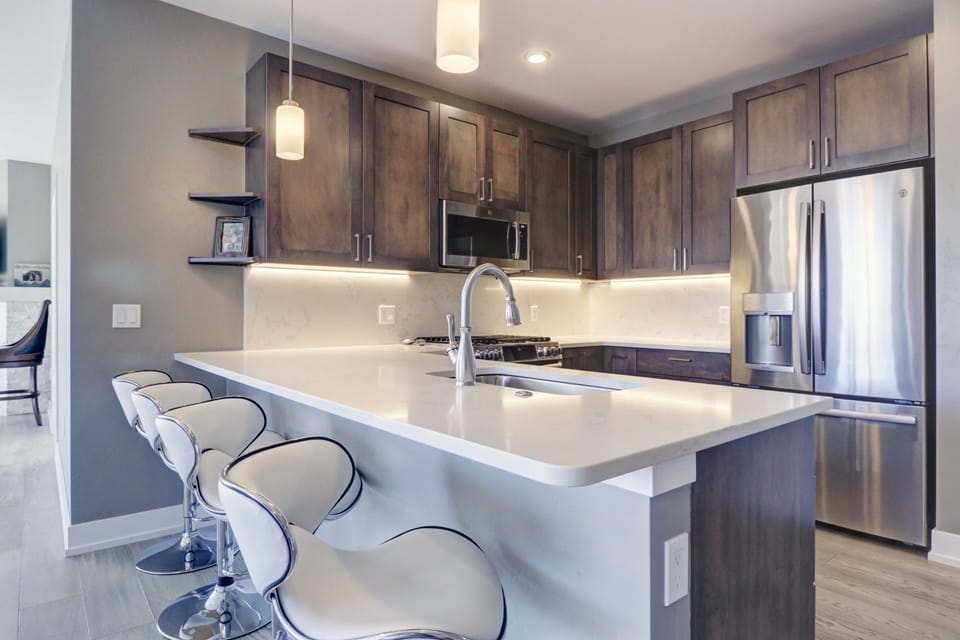 Condo, 2 Bedrooms | Private kitchen | Fridge, oven, coffee/tea maker, electric kettle