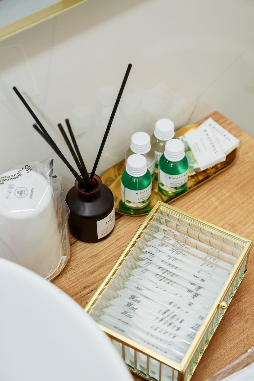 Deluxe Double Room, Ensuite, City View | Bathroom | Shower, rainfall showerhead, free toiletries, hair dryer