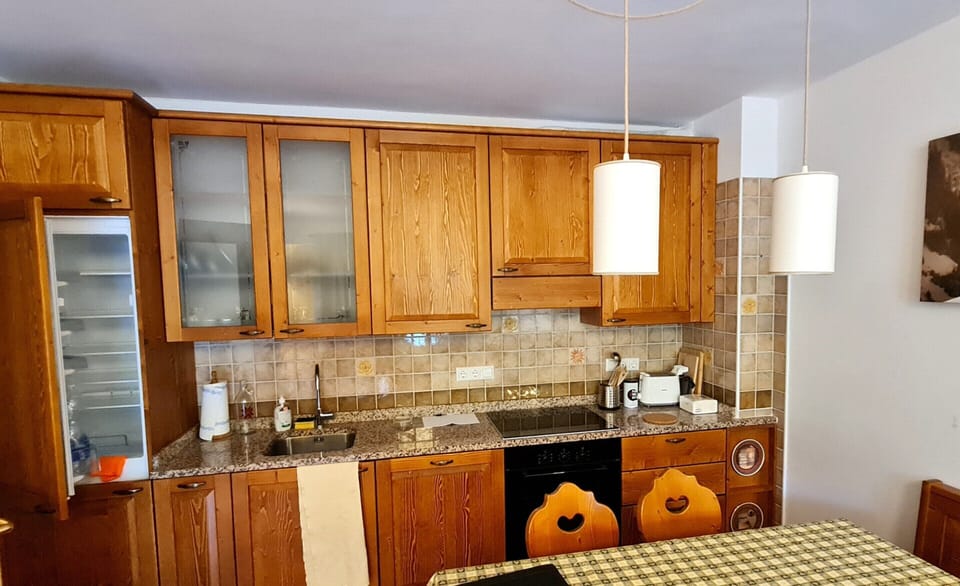 Apartment | Private kitchen | Fridge, oven, dishwasher, coffee/tea maker