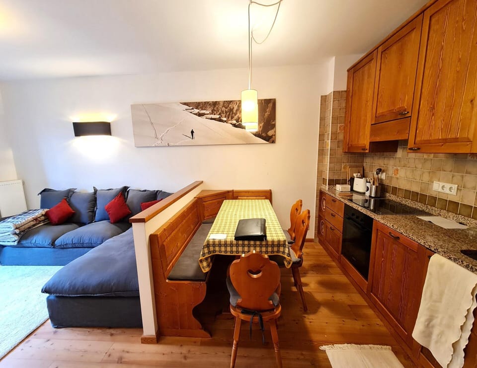 Apartment | Living room