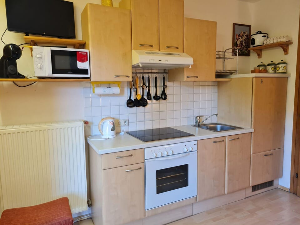 Apartment | Private kitchen | Fridge, microwave, oven, dishwasher