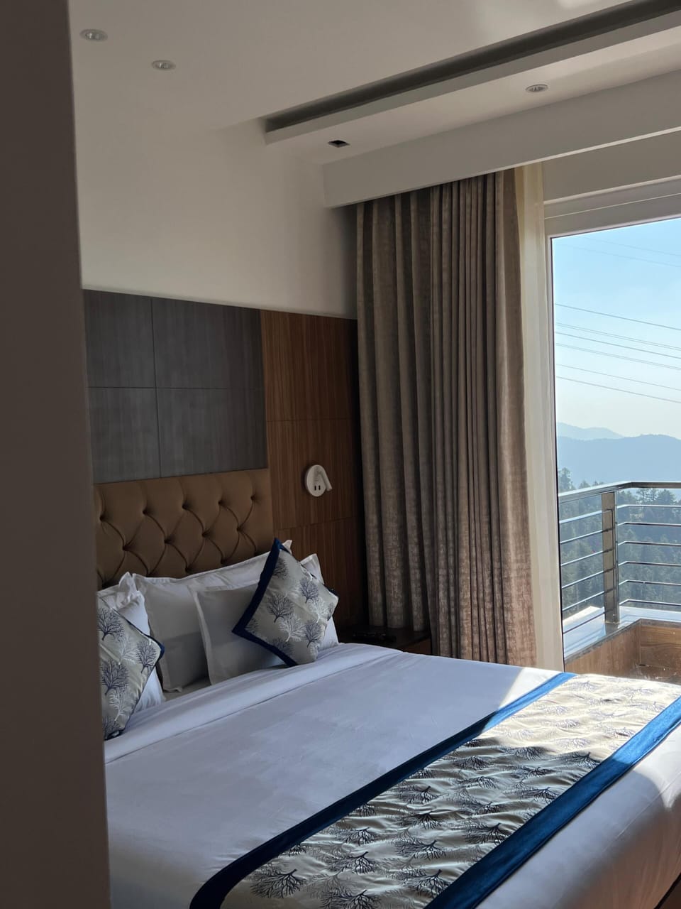 Premium bedding, down comforters, Select Comfort beds, desk