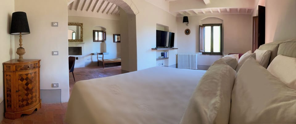 Suite, Hill View | WiFi (free)