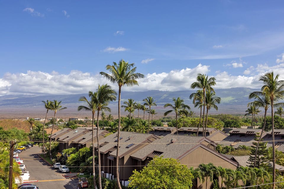 Luxury Condo, Multiple Beds, Ocean View, Beachfront | Mountain view