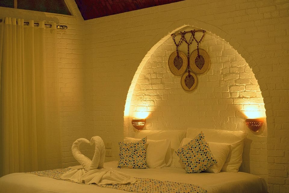 Deluxe Double Room, River View | Egyptian cotton sheets, premium bedding, down comforters, minibar