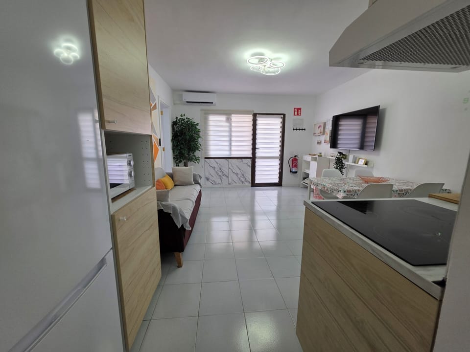 Apartment, 2 Bedrooms, Accessible, Smoking | Interior