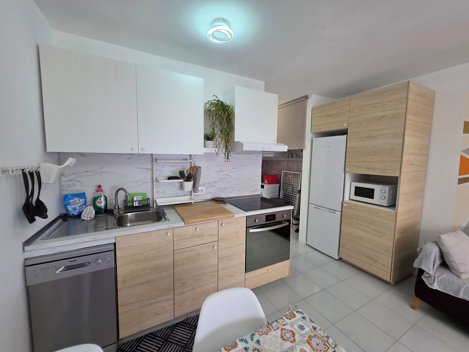 Apartment, 2 Bedrooms, Accessible, Smoking | Interior