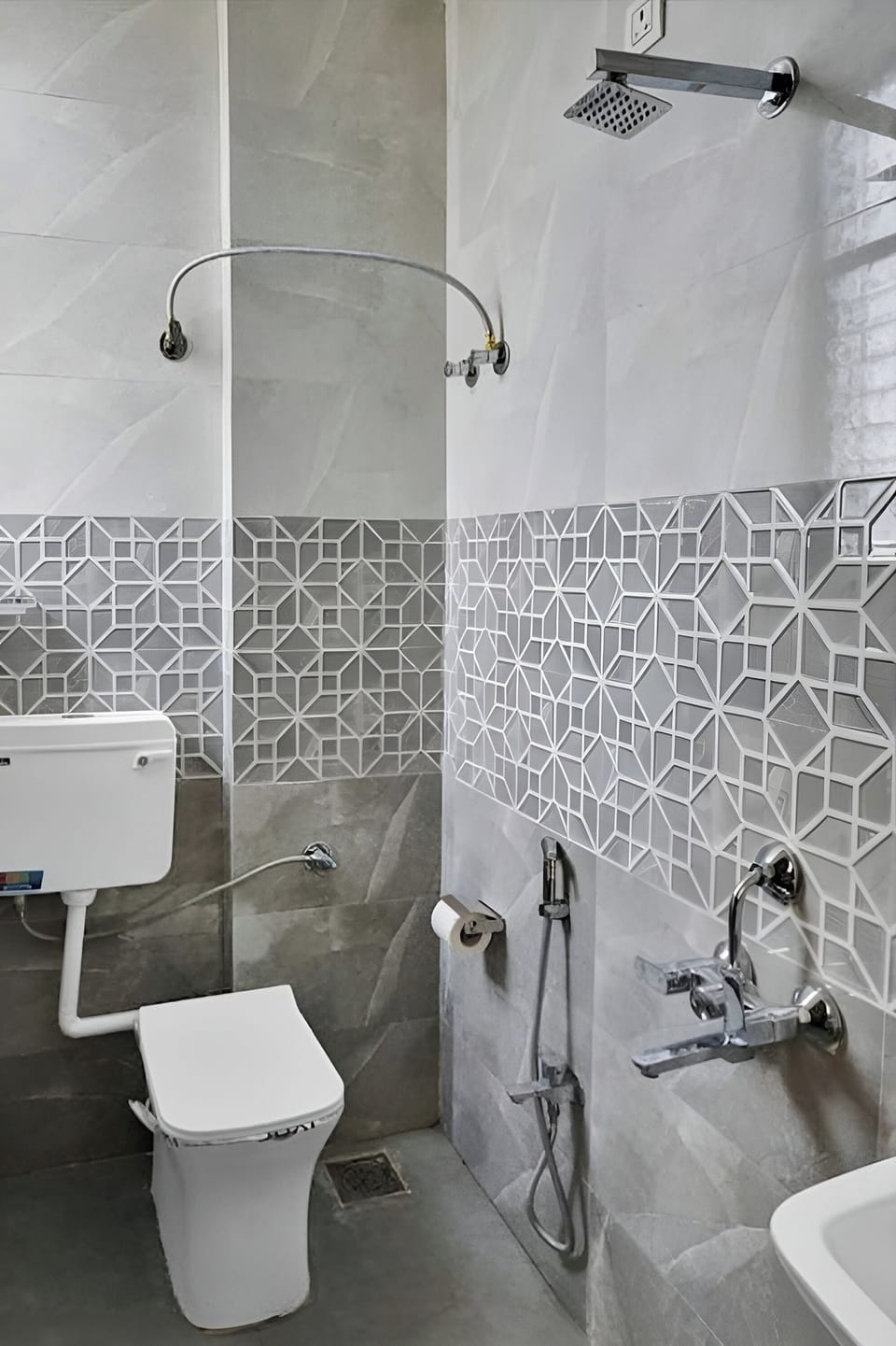 Standard Room | Bathroom | Shower, rainfall showerhead, free toiletries, towels