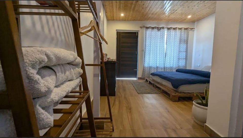 Deluxe Double Room, Mountain View | Free WiFi