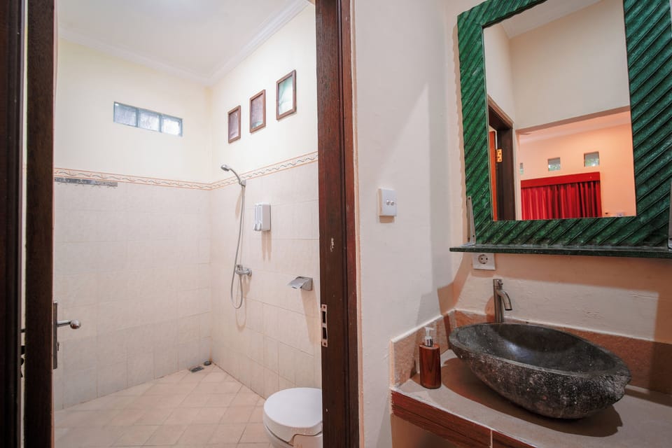 Shana Homestay by EPS Bed and Breakfast in Ubud