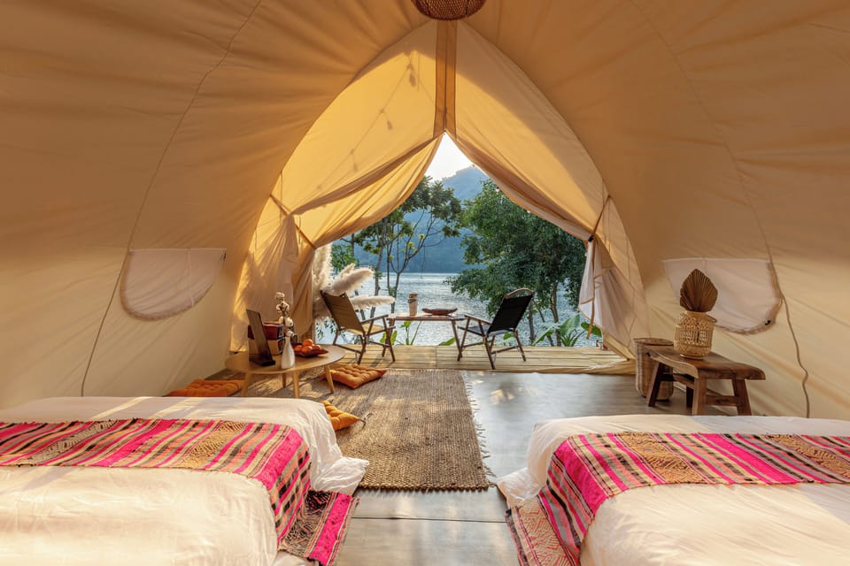 Deluxe Bungalow, Lake View | Desk, laptop workspace, free WiFi, bed sheets