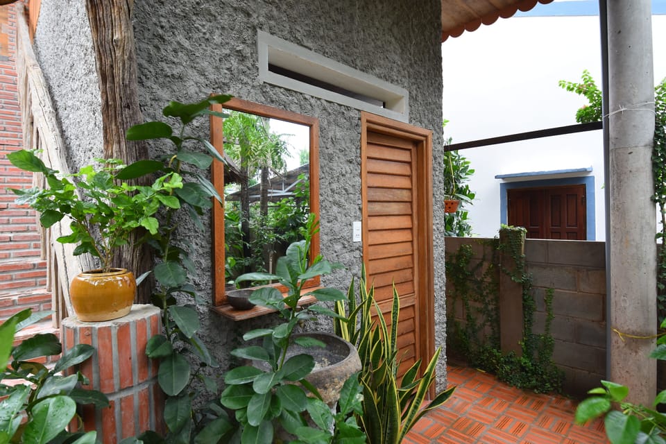 Classic Double or Twin Room, Garden View | Bathroom | Shower, free toiletries, hair dryer, bidet