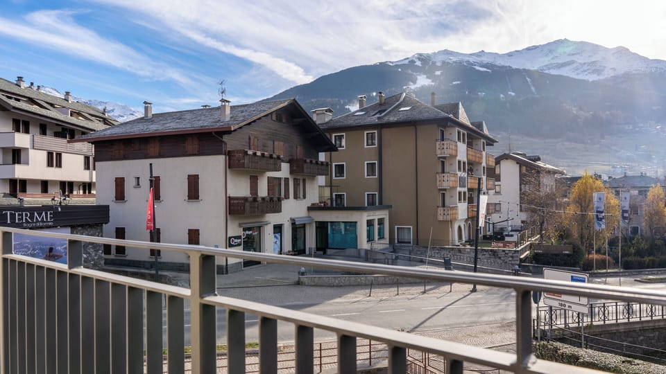 Apartment (1 Bedroom) | Interior