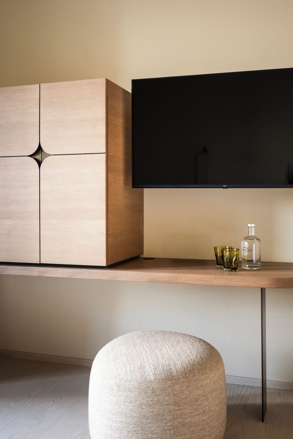 Classic Double Room, Lake View | Interior
