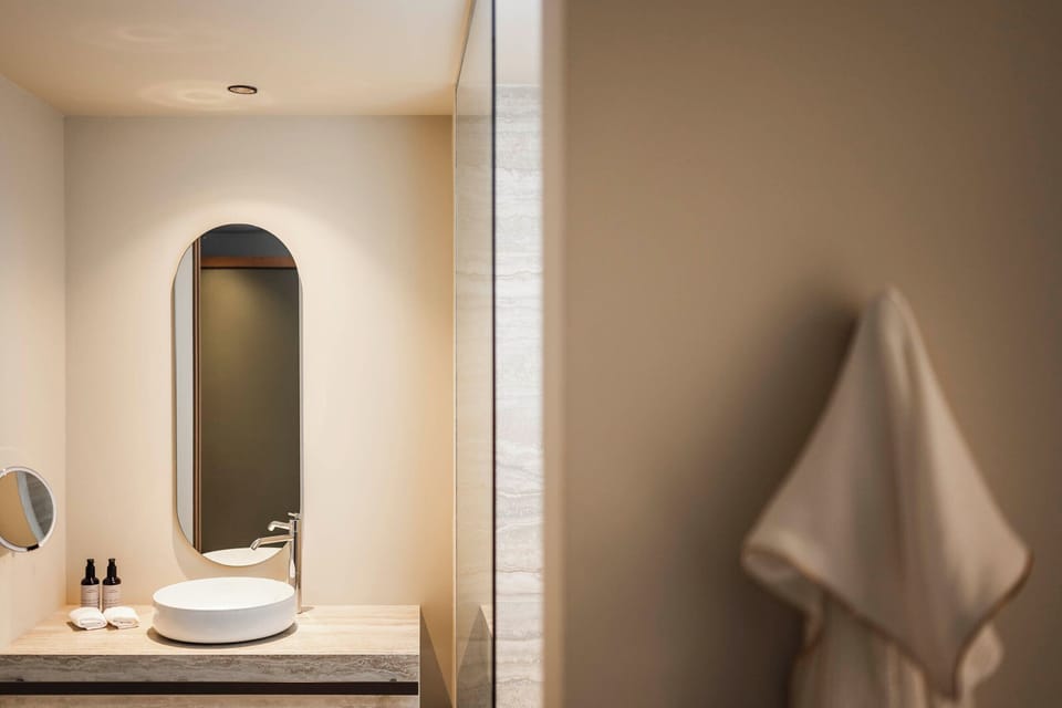 Classic Double Room, Lake View | Bathroom | Hair dryer, bathrobes, slippers, bidet