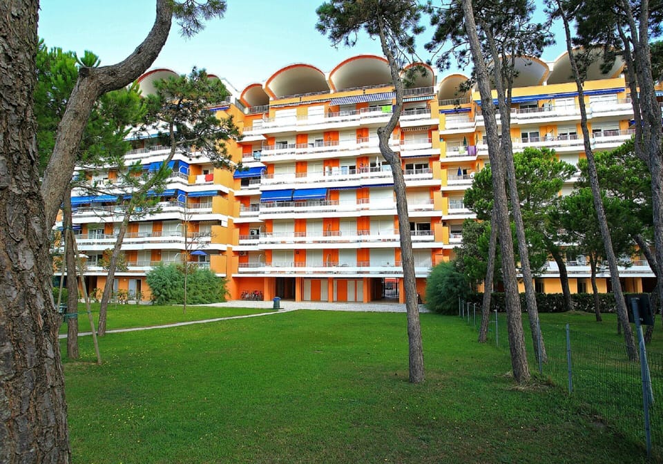 Apartment | Garden