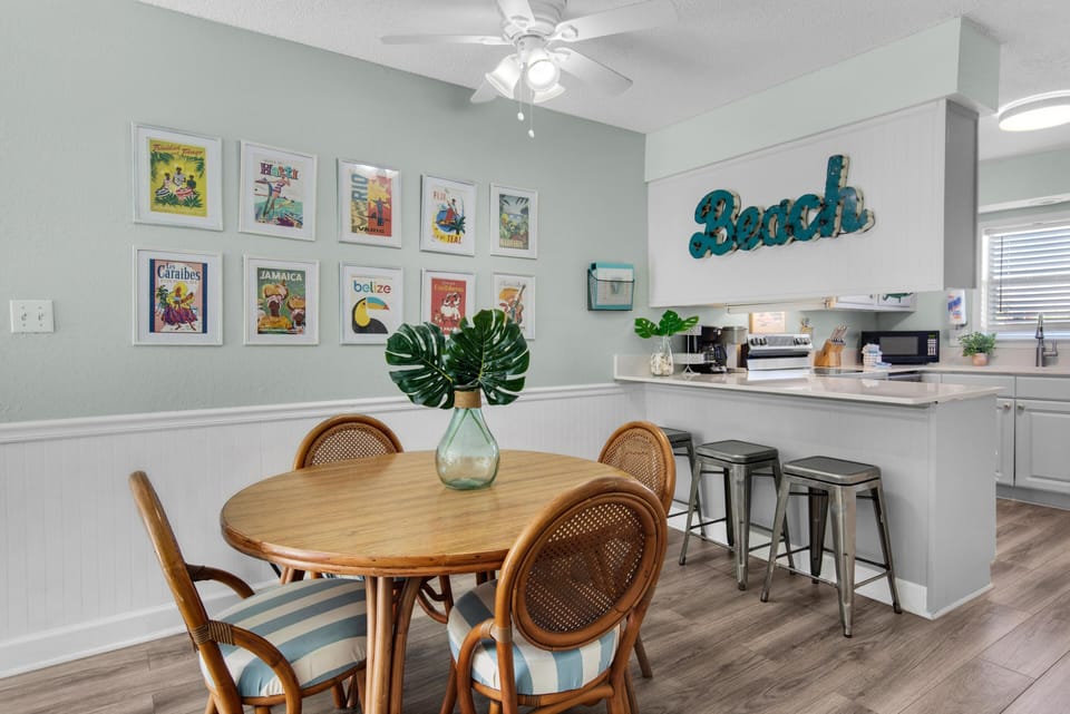 Condo, Multiple Beds (Villas on the Gulf unit A1) | Dining