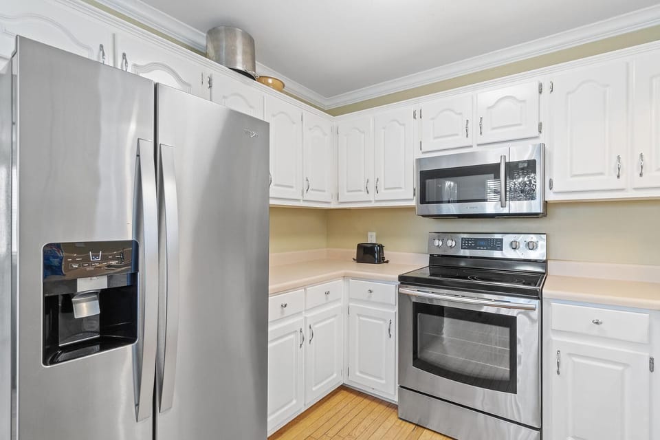 House, Multiple Beds (Lazy Dayz) | Private kitchen