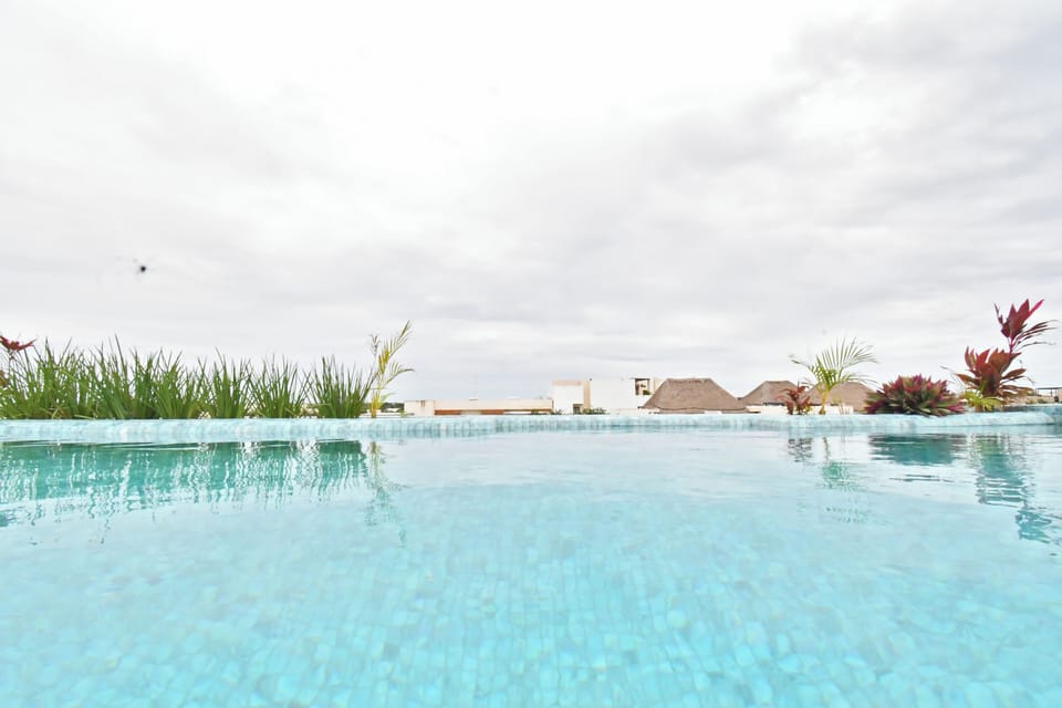 2 outdoor pools