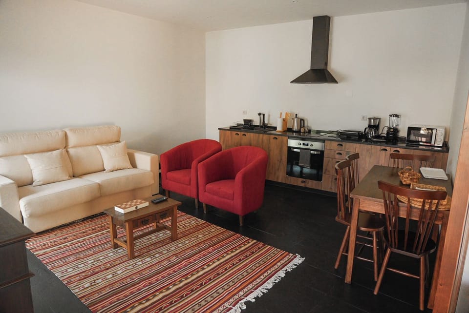 House, Vineyard View | Private kitchen | Fridge, microwave, coffee/tea maker, electric kettle